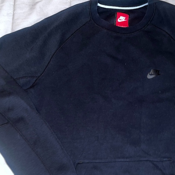 Nike tech fleece sweater - Picture 3 of 8